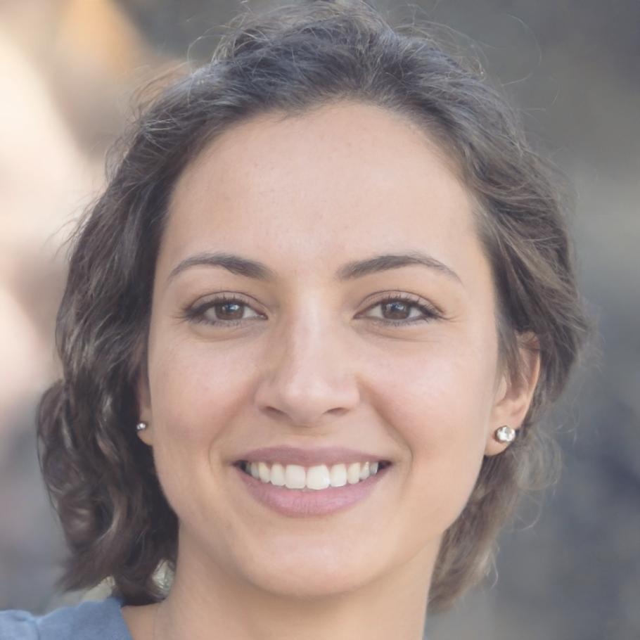 Ayşe Demir - Baş Eğitmen